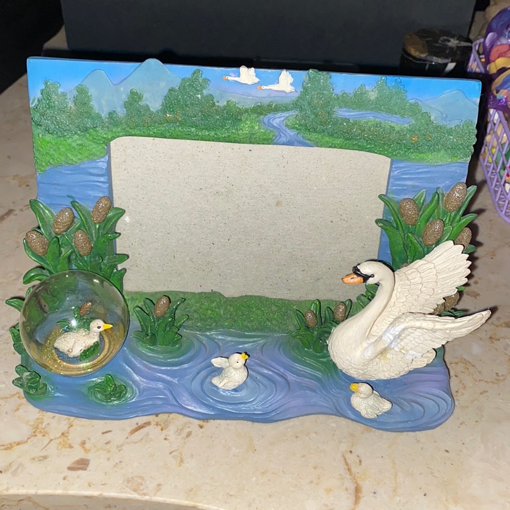 Swan and Babies Picture Frame with Snow Globe